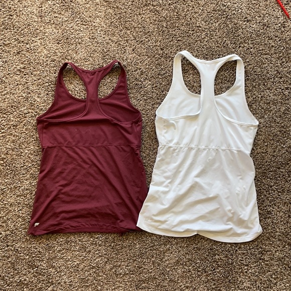 Bundle two Fabletics tanks - Picture 3 of 5